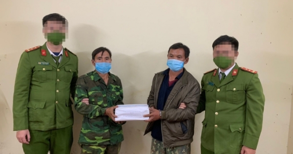 Sơn La: Bắt 2 đối tượng mua bán trái phép 4 bánh heroin và thuốc phiện