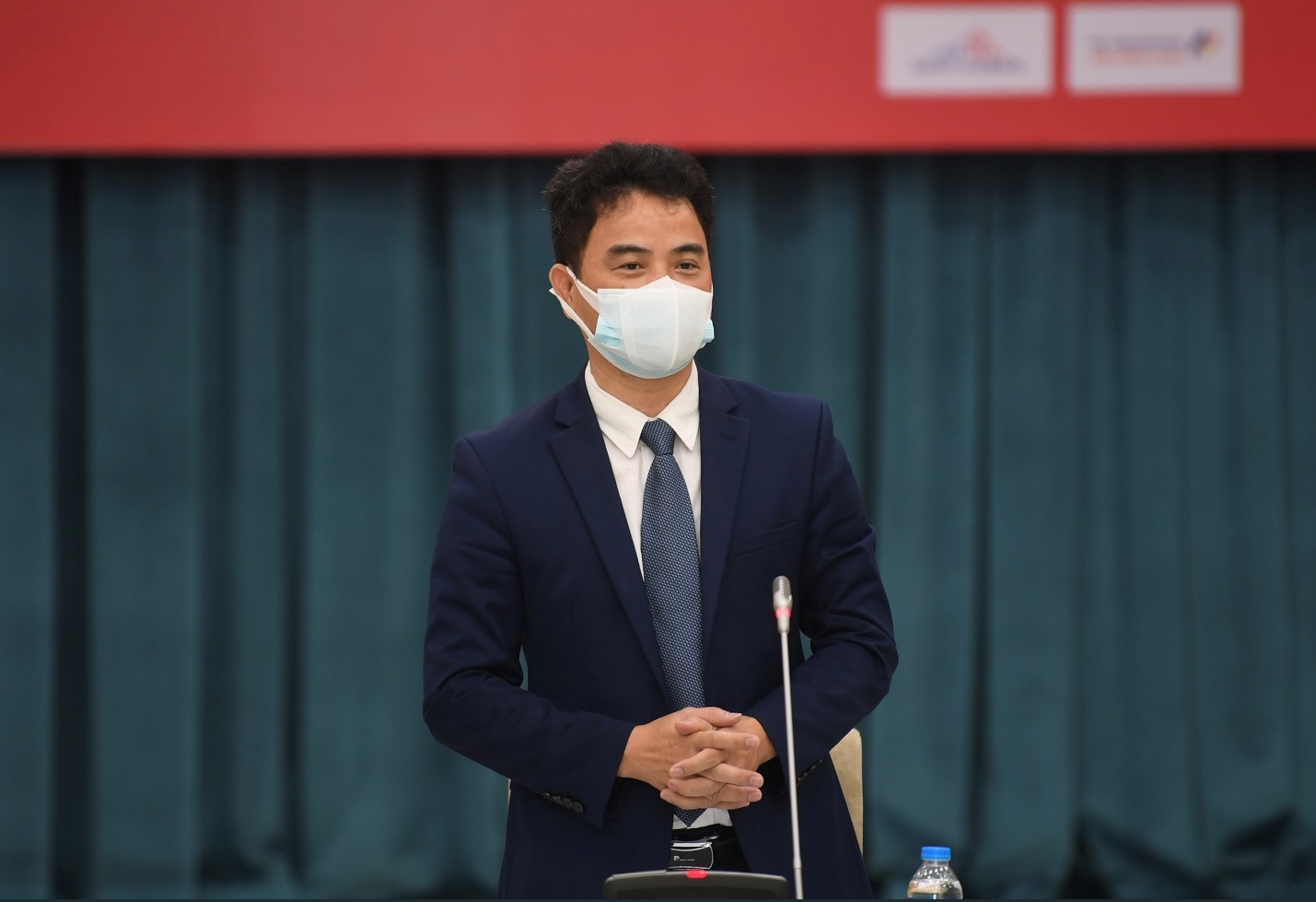 PGS.TS Vũ Ngọc Anh – Vụ trưởng Vụ Khoa học Công nghệ và Môi trường (Bộ Xây dựng) điều phối phần Tọa đàm.