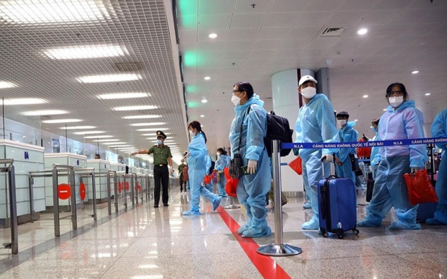 Đề xuất người nhập cảnh tiêm đủ liều vaccine COVID-19 cách ly tại nhà 3 ngày