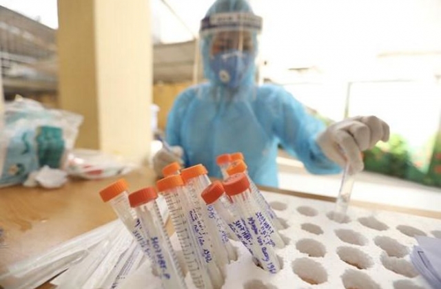 Bộ Y tế: Xét nghiệm người nhập cảnh, giám sát chặt biến chủng Omicron