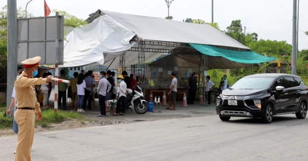 Người từ các tỉnh có ca nhiễm cộng đồng phải xét nghiệm mới được vào Yên Bái