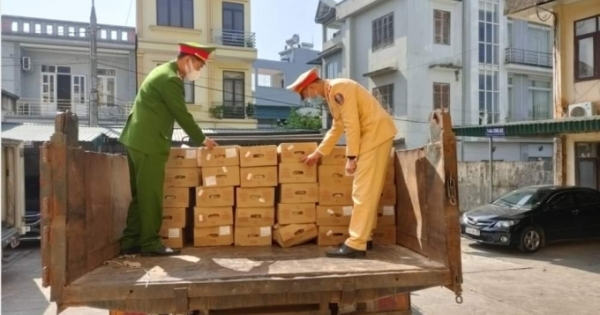 Quảng Ninh: 300 thùng tai lợn suýt "chui" vào bàn nhậu, đã bị CA huyện Bình Liêu bắt giữ