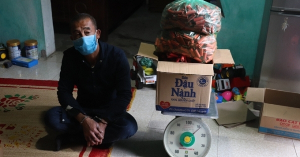 Quảng Ninh: Bắt quả tang đối tượng sản xuất, tàng trữ pháo nổ trái phép