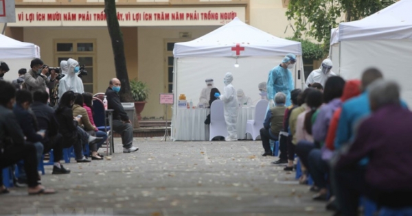 Ngày 26/2, thêm 15.218 người nhiễm Covid-19, diễn biến dịch tại Hà Nội tiếp tục "leo thang"