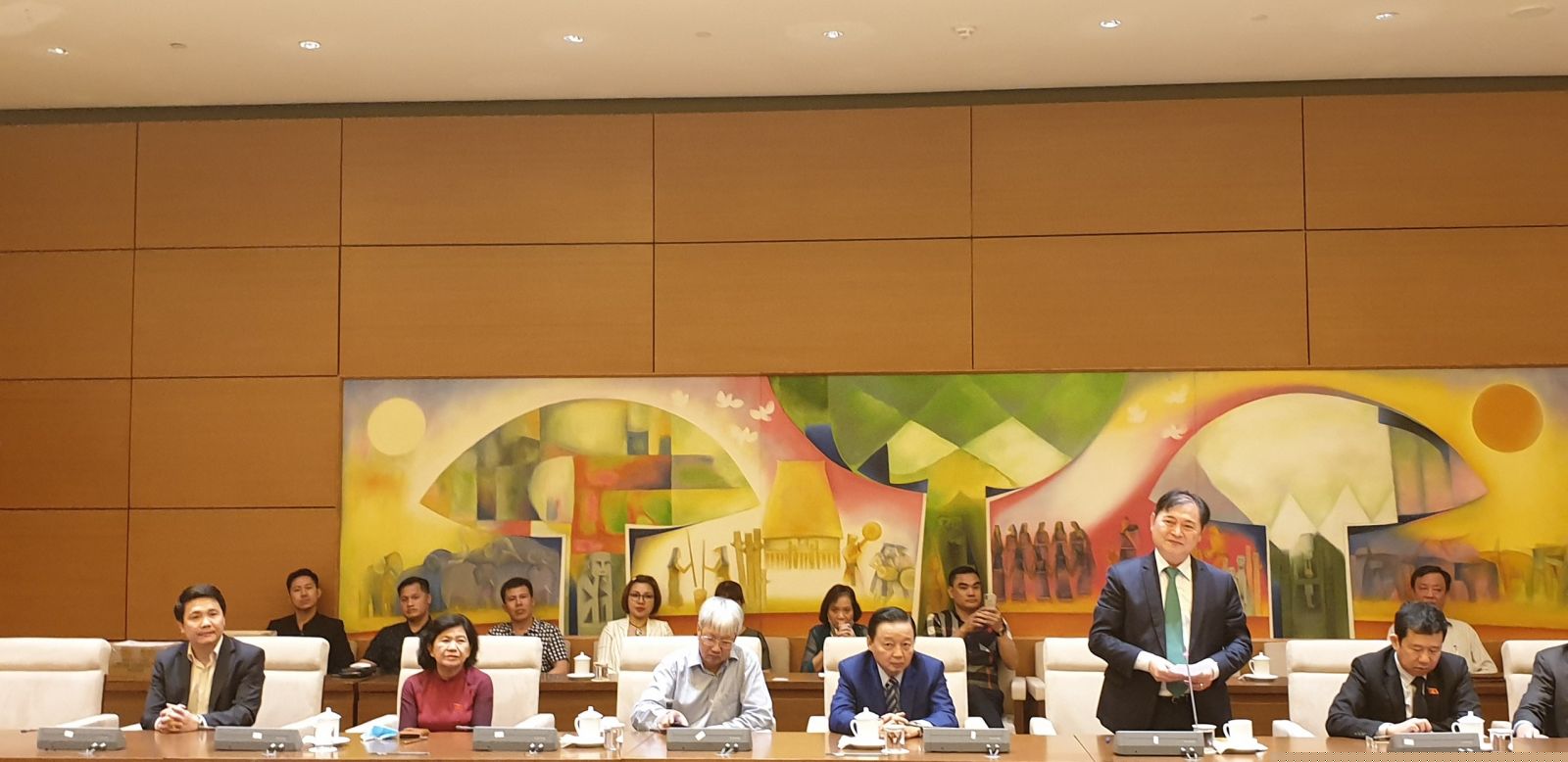 Chủ nhiệm Ủy ban Khoa học, Công nghệ và Môi trường Phan Xuân Dũng phát biểu tại lễ trao tặng