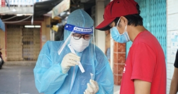 Dùng kết quả test nhanh xác định người mắc COVID-19