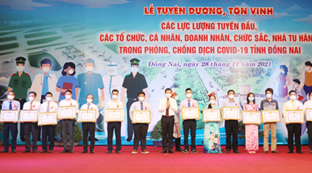 Đồng Nai cùng nhiều huyện thành phố tri ân tuyến đầu chống dịch