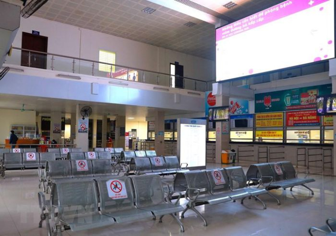 Sảnh chờ tại Bến xe Giáp Bát vắng hành khách dù kỳ nghỉ lễ đang tới. (Ảnh: Hoàng Hiếu/TTXVN)