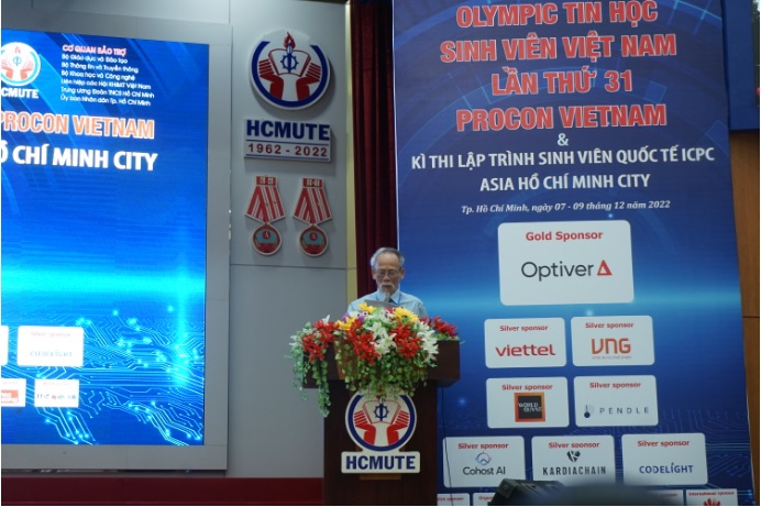 PGS.TS. Nhà giáo ưu tú Hồ Sĩ Đàm.