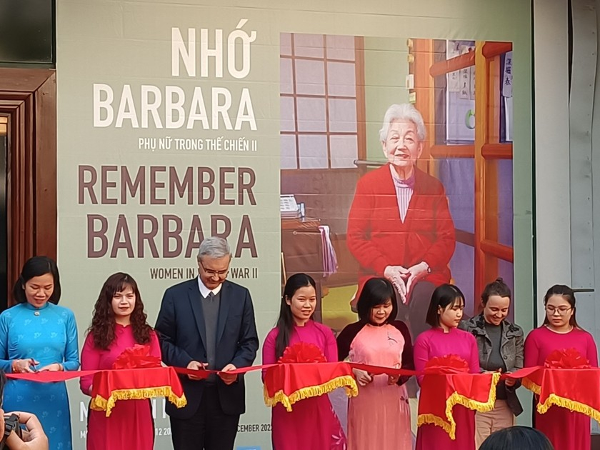 Triển l&atilde;m sẽ được giới thiệu tới c&ocirc;ng ch&uacute;ng tham quan tới ng&agrave;y 31/12/2022 tại Bảo t&agrave;ng Phụ nữ Việt Nam.