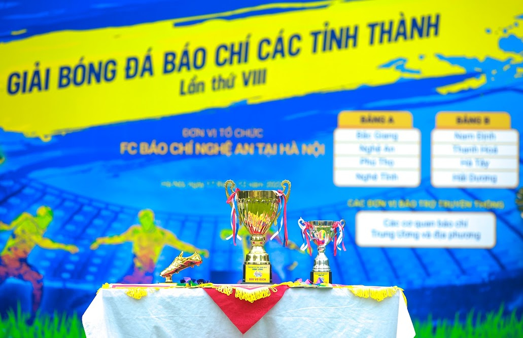 Sáng 17/12, tại Hà Nội, diễn ra lễ khai mạc giải báo chí các tỉnh thành lần thứ VIII.