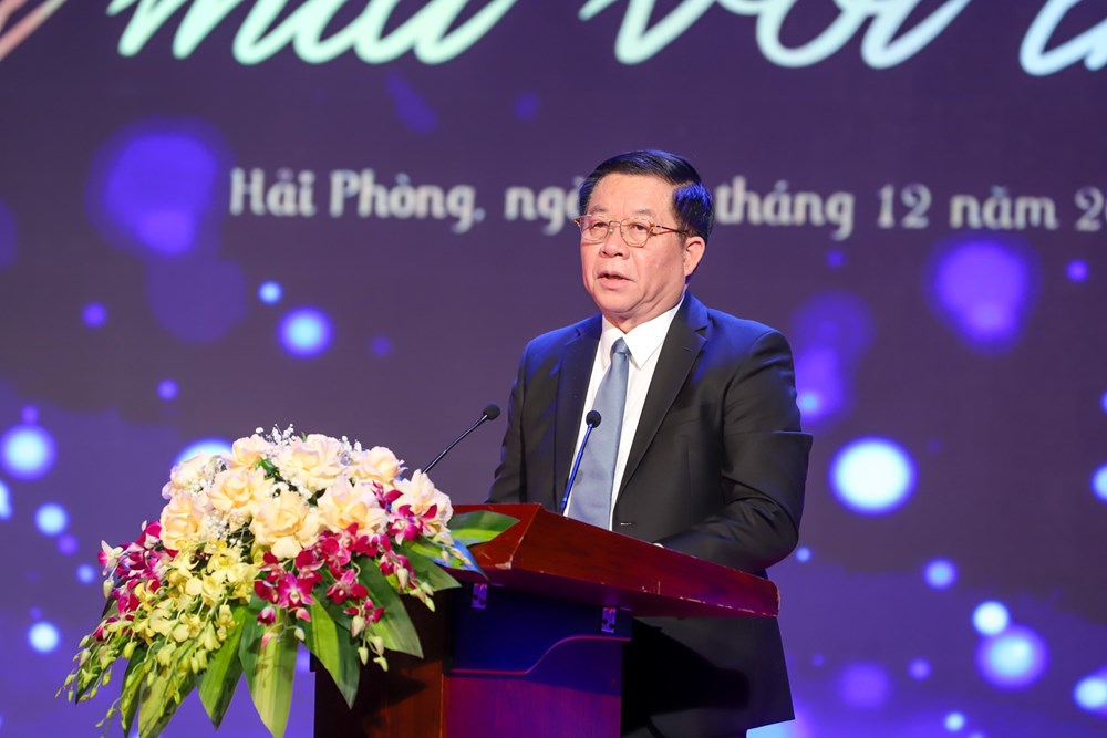 Trưởng Ban Tuy&ecirc;n gi&aacute;o Trung ương Nguyễn Trọng Nghĩa  ph&aacute;t biểu tại lễ ph&aacute;t động s&aacute;ng t&aacute;c c&aacute;c t&aacute;c phẩm văn học nghệ thuật