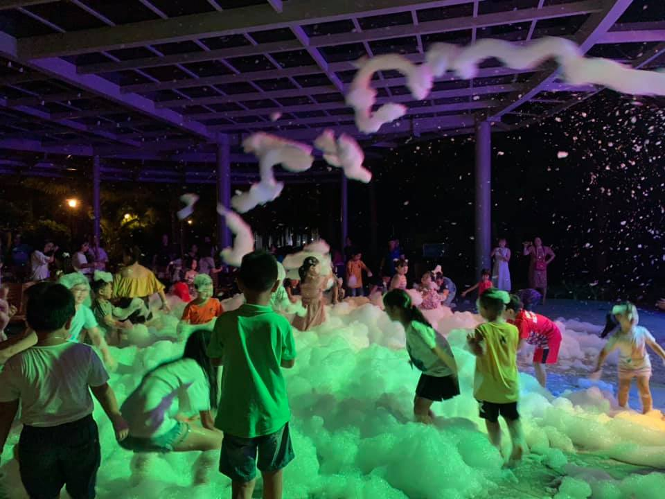 Tiệc bọt (Foam Party) sôi động tạo nên những dấu ấn khó phai mờ trong đêm giao thừa tại Cam Ranh Riviera.