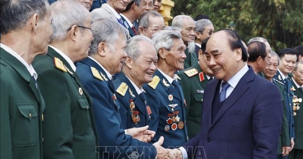 Chủ tịch nước gặp mặt các cựu chiến binh Bộ đội Tên lửa Phòng không và Sư đoàn 361