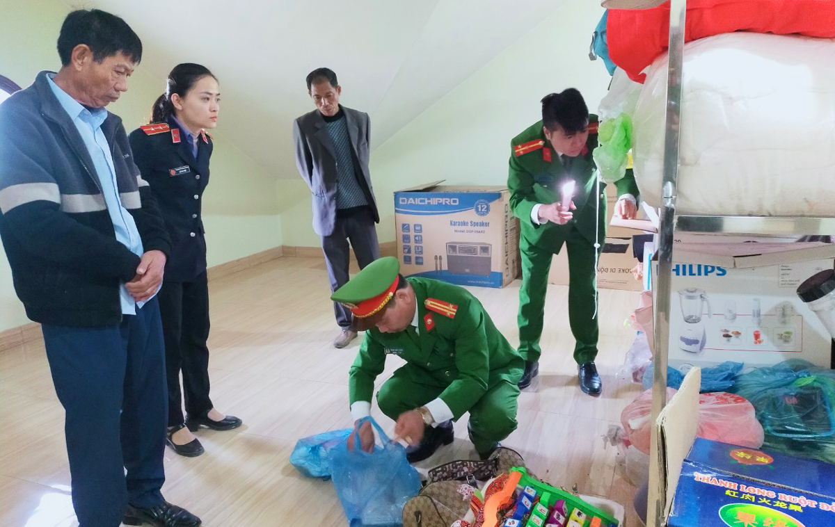 2_ kham xet noi o noi lam viec.