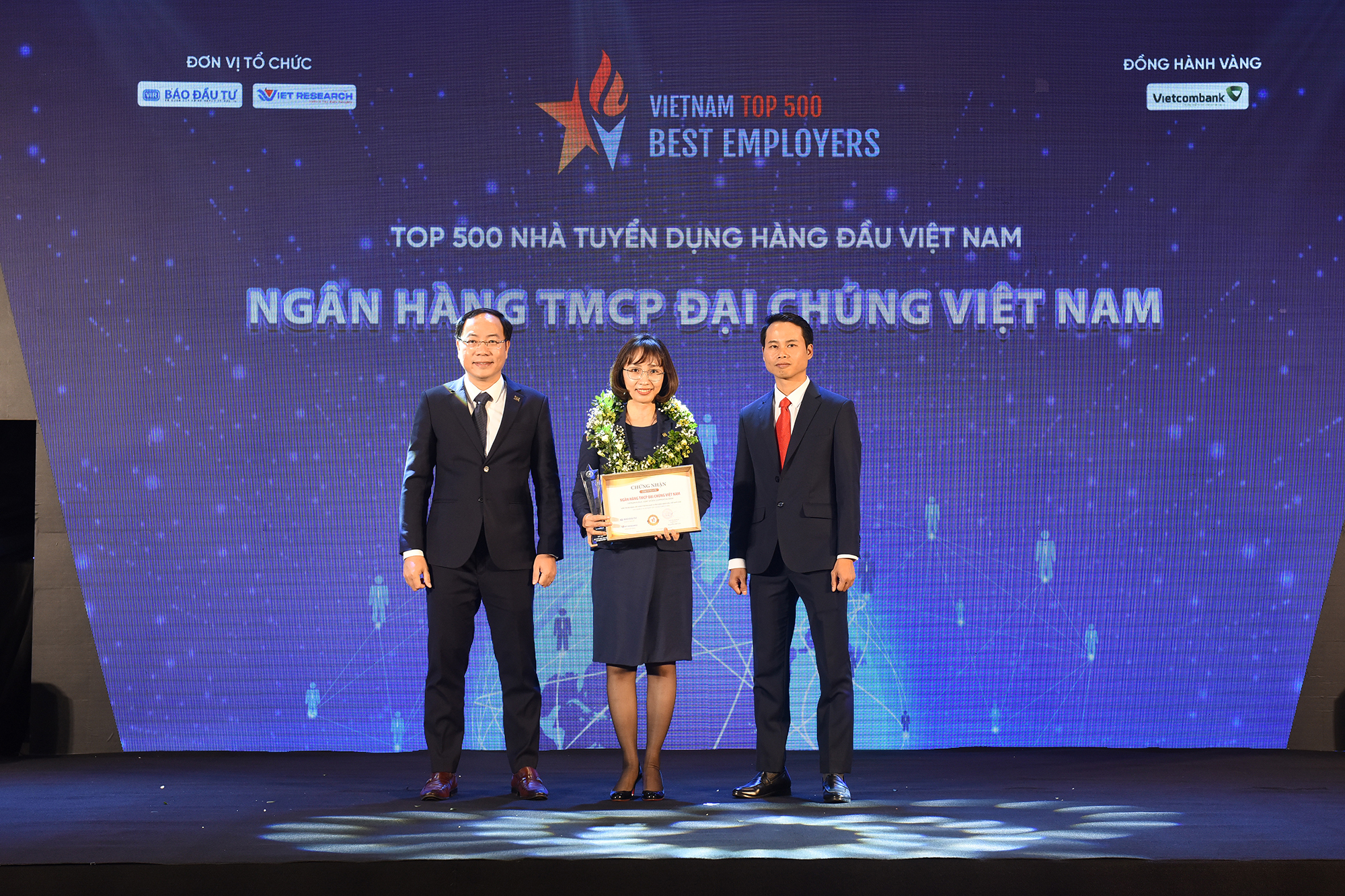 anh-pvcb-top-500-nha-tuyen-dung-hang-dau
