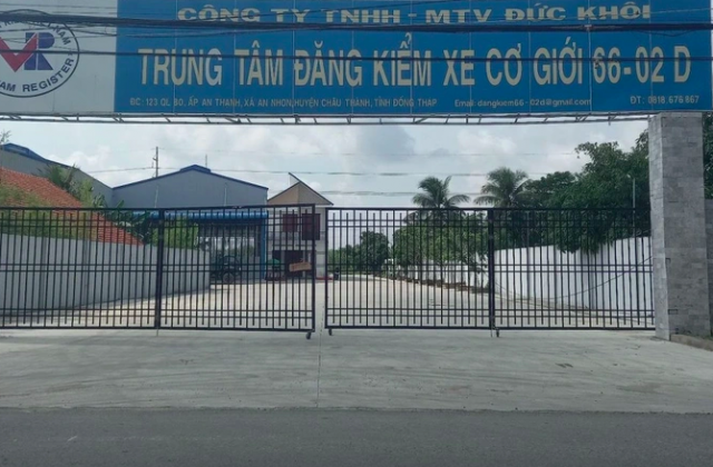 Tạm giữ hình sự giám đốc trung tâm đăng kiểm và 3 nhân viên nhận hối lộ