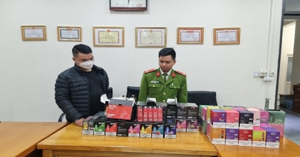 ‘Nóng’ tình trạng buôn lậu thuốc lá điện tử dịp cận Tết