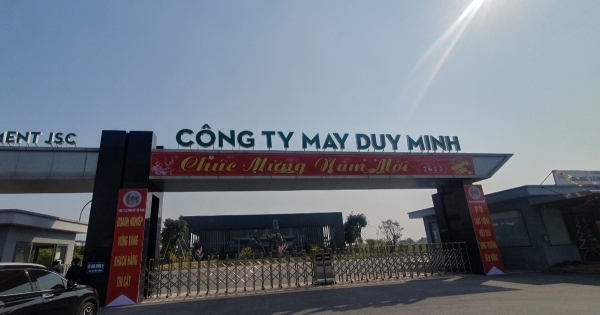 Đại diện Công ty may Duy Minh thông tin về thương vụ mua bán quần áo