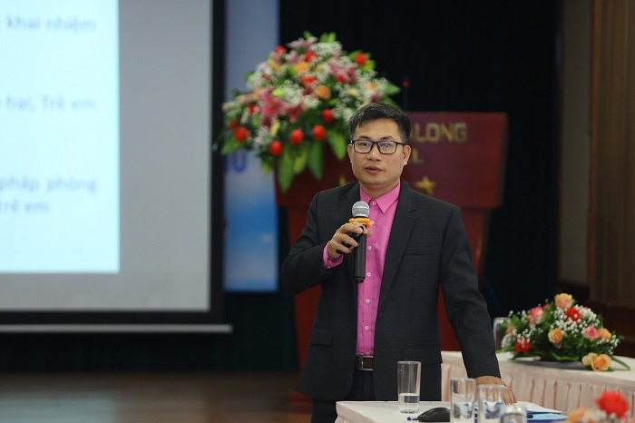 Ông Vũ Trùng Dương, Chánh Văn phòng Cục Trẻ em, Bộ LĐTBXH chia sẻ một số nội dung, giải pháp trong việc truyền thông, cung cấp thông tin đảm bảo thực hiện quyền trẻ em.