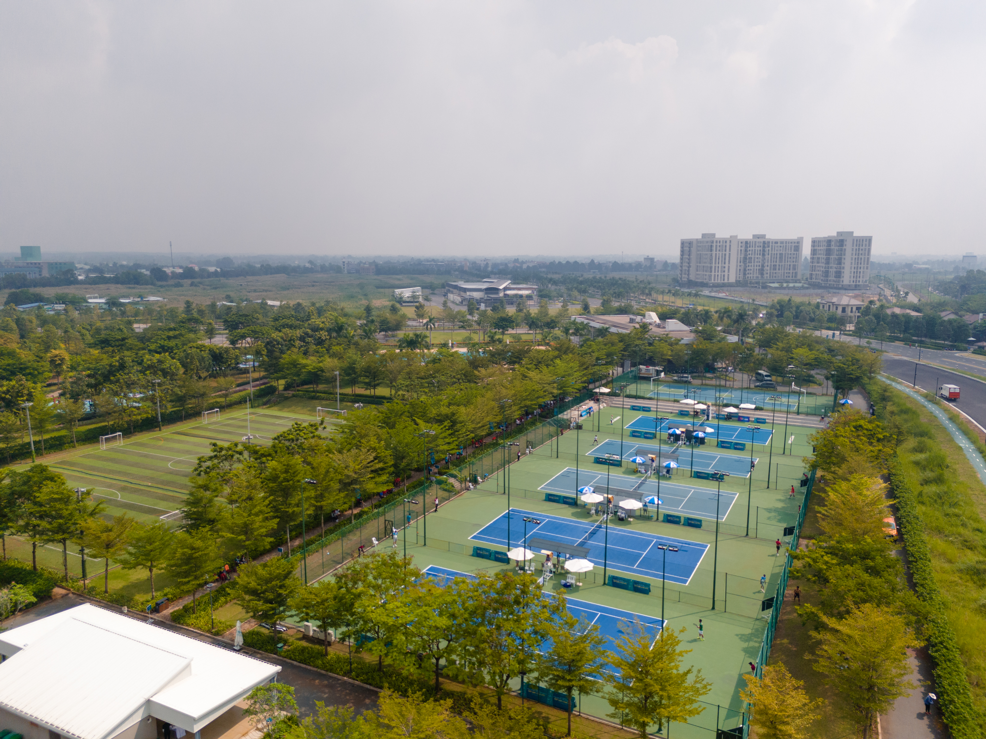 Chuỗi tiện ích thể dục thể thao tại Country Club, thuộc phân khu Central Park, Waterpoint  