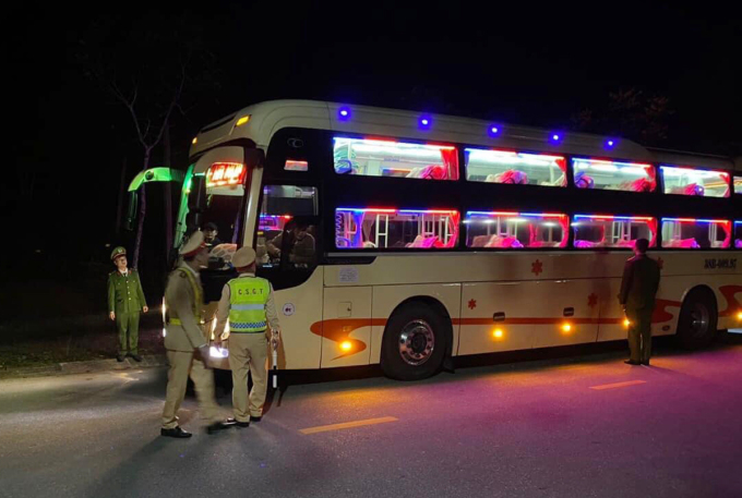 kiem-tra-xe-khach-8052-1701963868