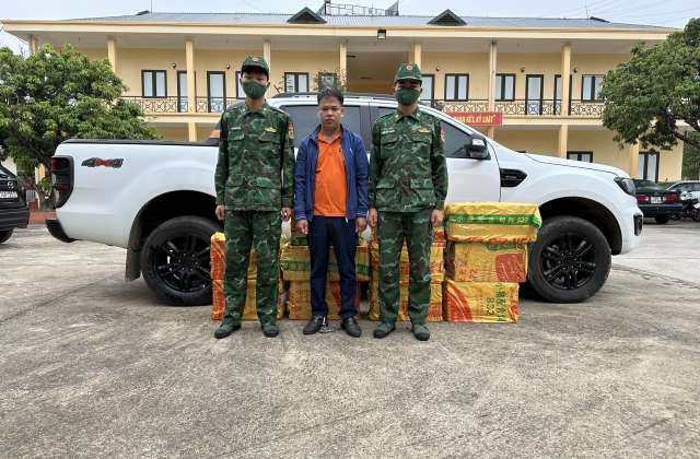 Quảng Ninh: Bắt giữ trưởng thôn vận chuyển gần 200 kg pháo lậu
