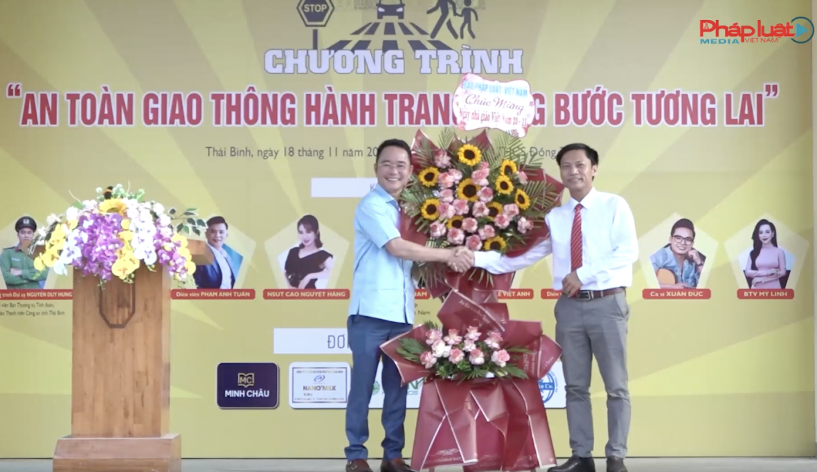 Thái Bình: Báo Pháp luật Việt Nam phổ biến pháp luật về an toàn giao thông cho hơn 600 học sinh