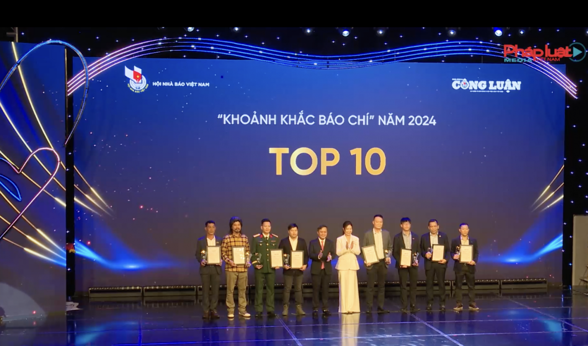 Trao giải ảnh “Khoảnh khắc Báo chí” 2024: Khi báo chí là “điểm tựa” của tình người