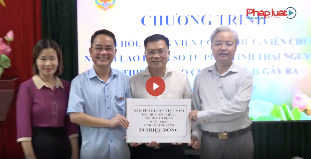 Đoàn công tác của Bộ Tư pháp trao quà hỗ trợ khắc phục hậu quả thiên tai tại tỉnh Thái Nguyên