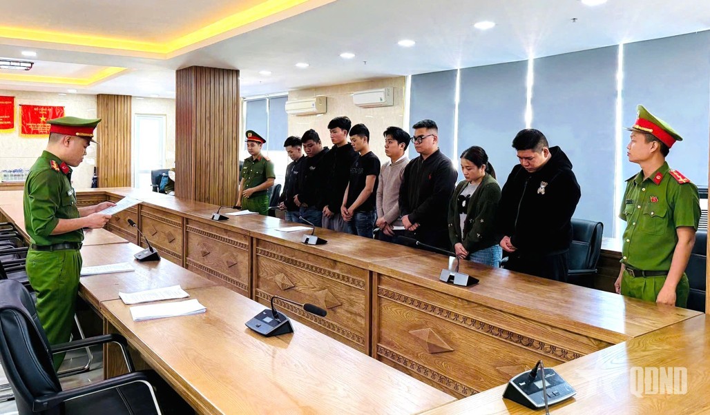 diem tin phap luat 2911 cong an da nang pha sieu duong day rua tien quy mo 67000 ty dong 43 trieu usd 15 trieu euro va 1 trieu cad