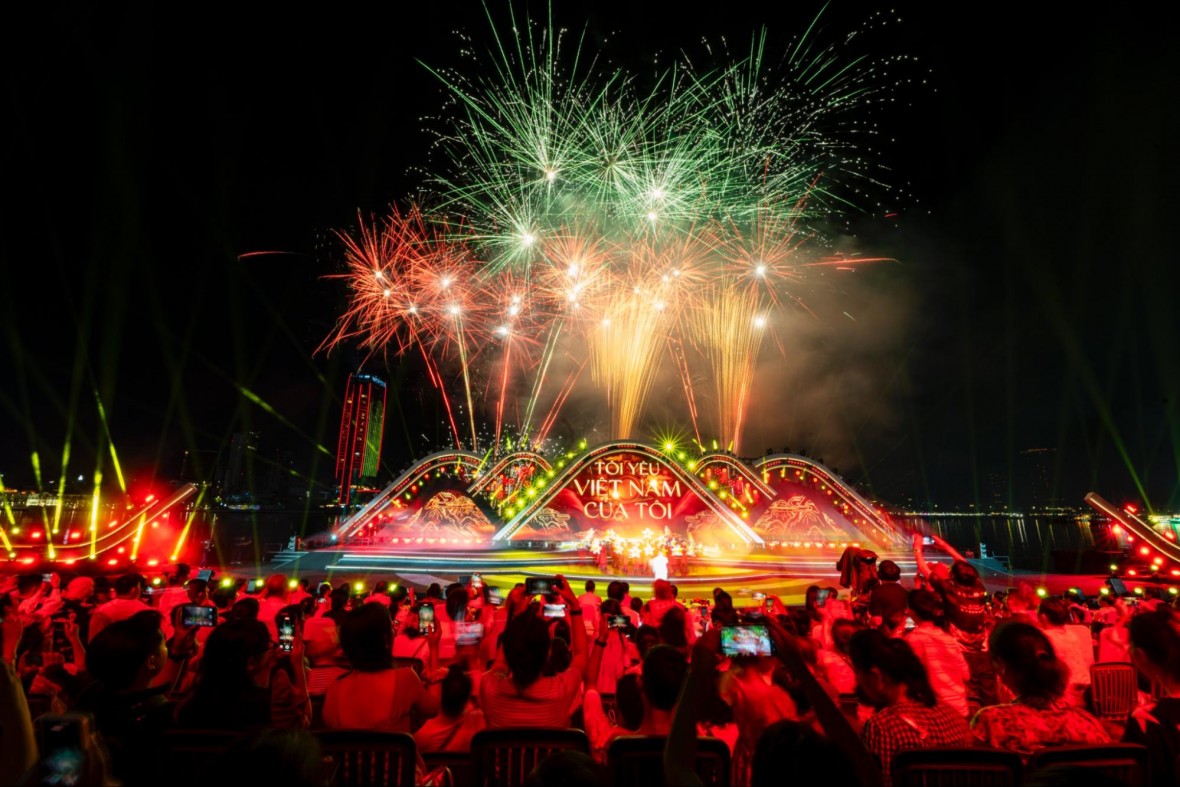 sac mau dien anh ba lan tro lai voi khan gia viet nam dip cuoi nam 2025 goc dien anh 119