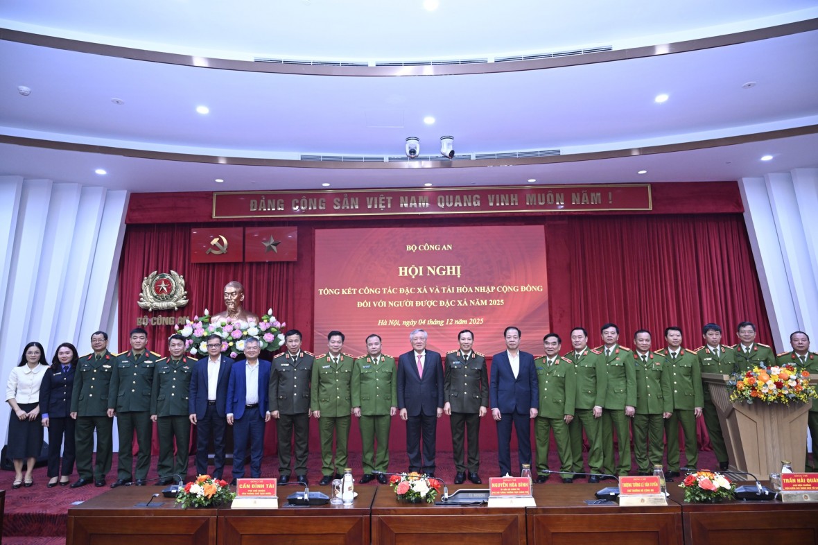 Bản tin tổng hợp 04/12: Tiếp tục có những lần đặc xá nhân kỷ niệm các ngày lễ lớn