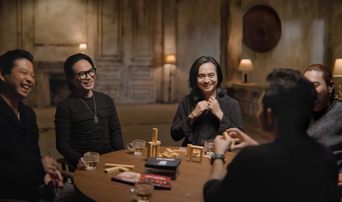 Bức Tường tái xuất với MV “Tháng 3”- Showbiz hôm nay #135