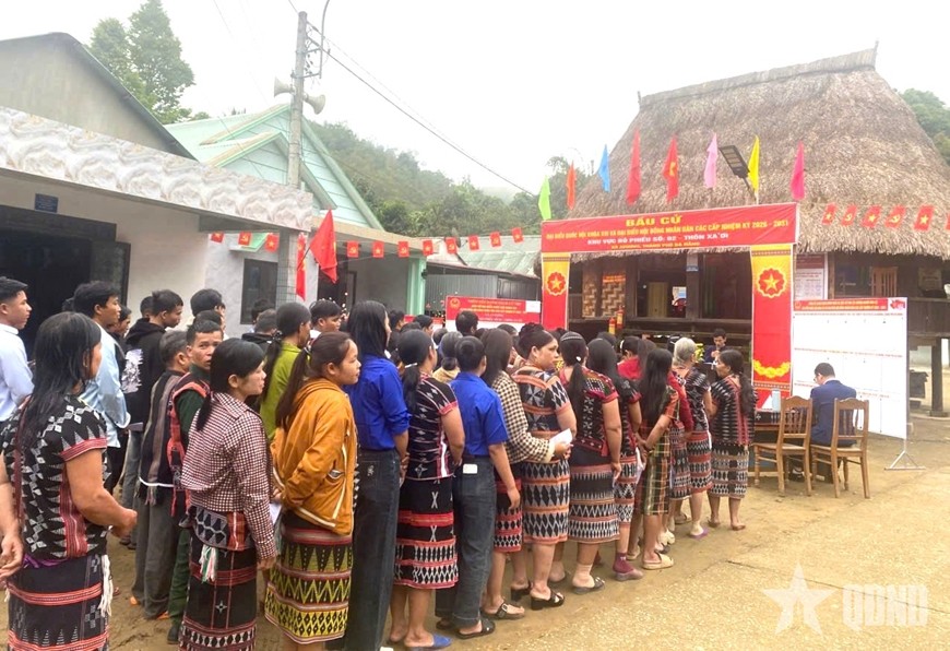 Ngày hội non sông: Hàng triệu cử tri gửi gắm niềm tin qua từng lá phiếu